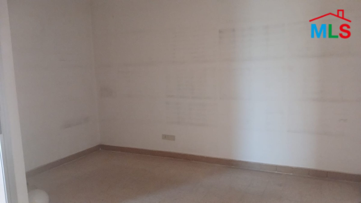 105 SQM Office For Sale In Horsh Tabet