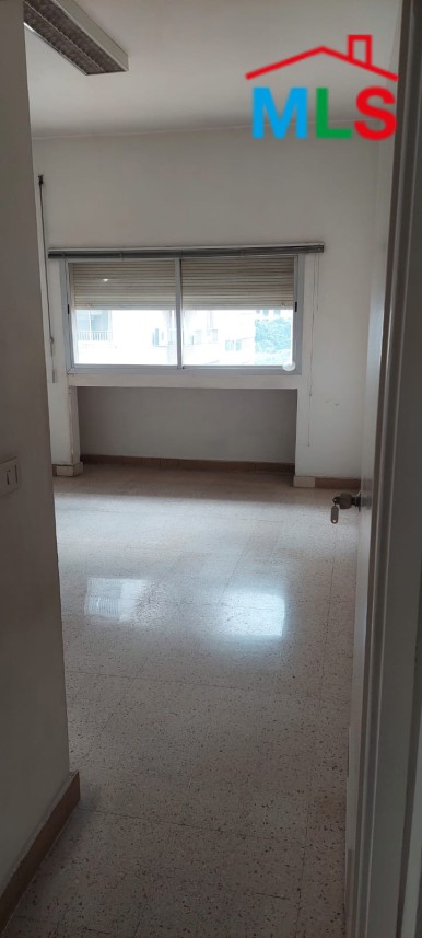 105 SQM Office For Sale In Horsh Tabet