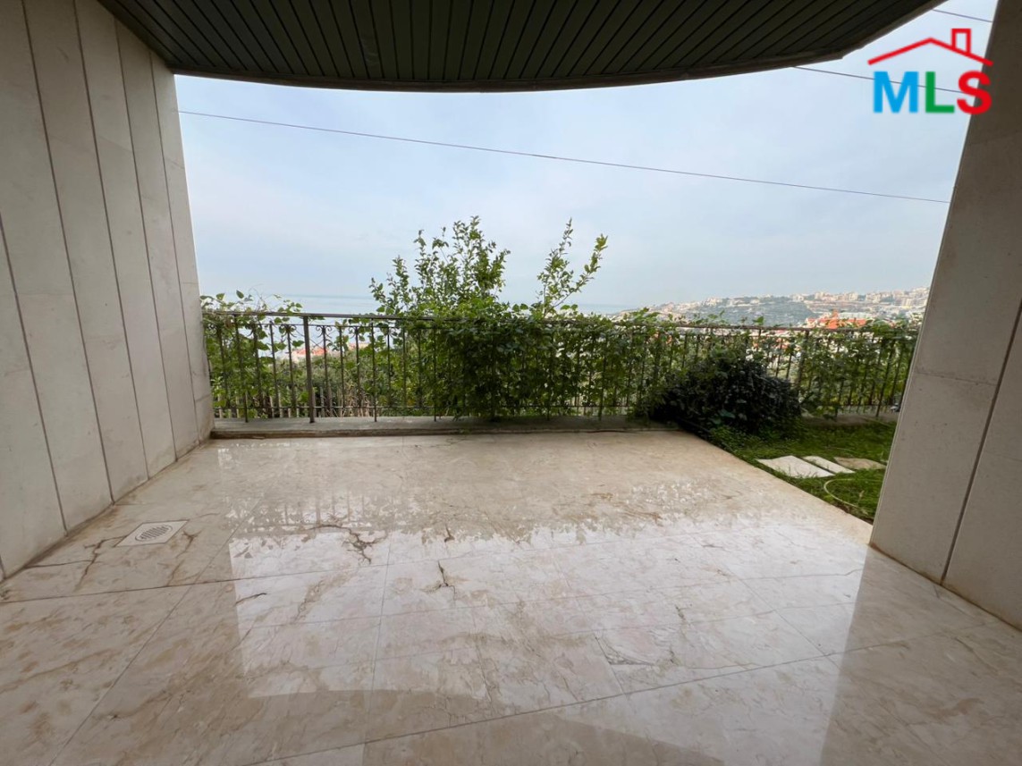 Spacious Apartment With A Big Garden For Sale in Kfarhbeib