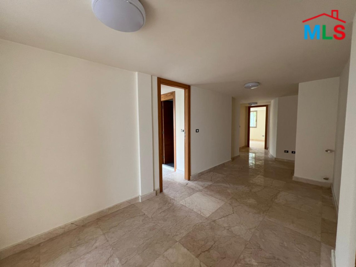 250 Sqm Apartment With Sea View For Sale in Kfarhbeib