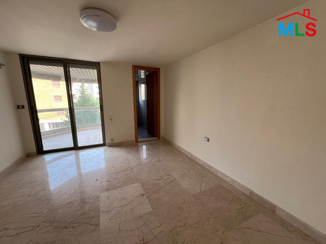 250 Sqm Apartment With Sea View For Sale in Kfarhbeib