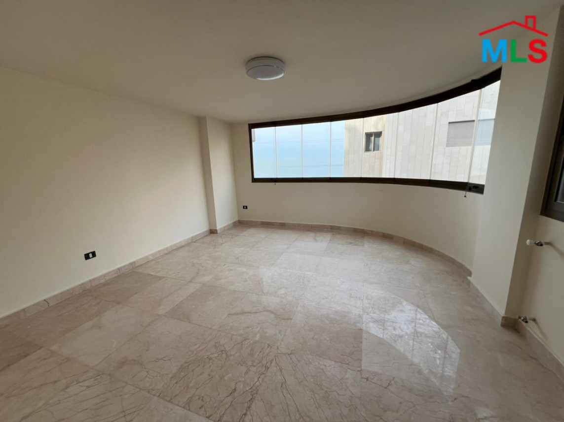 250 Sqm Apartment With Sea View For Sale in Kfarhbeib