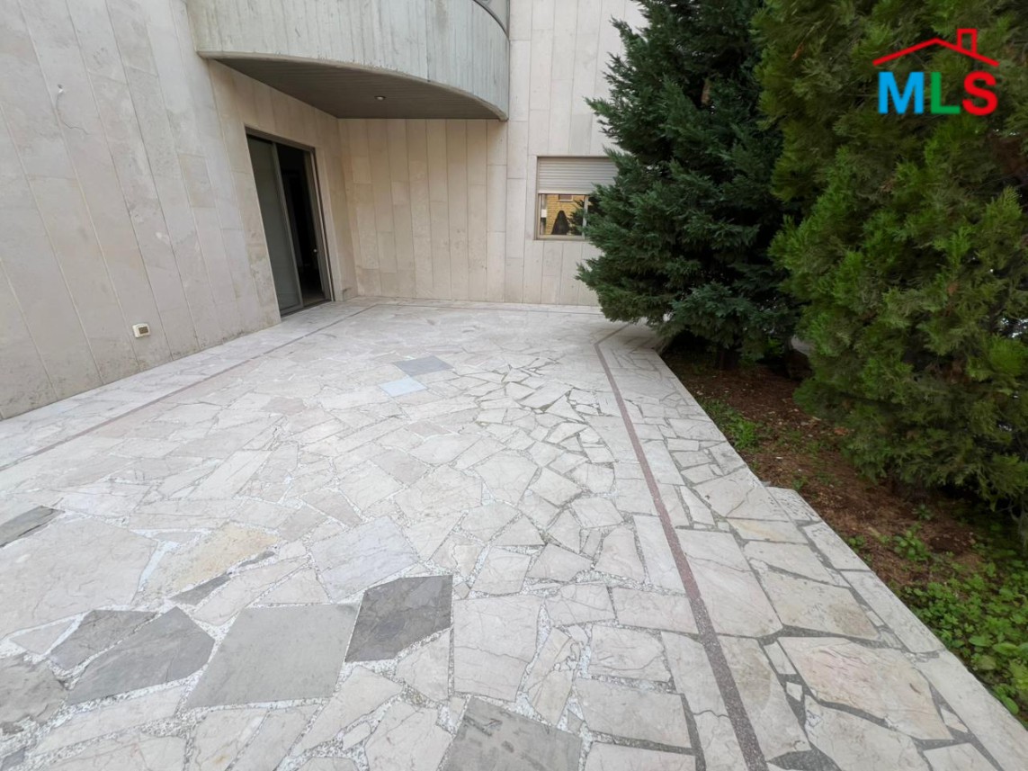 Spacious Apartment With Garden For Sale in Kfarhbeib
