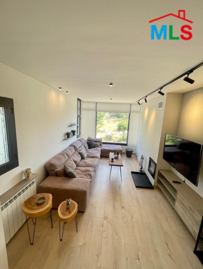 Fully Furnished Decorated Chalet For Sale in Fakra