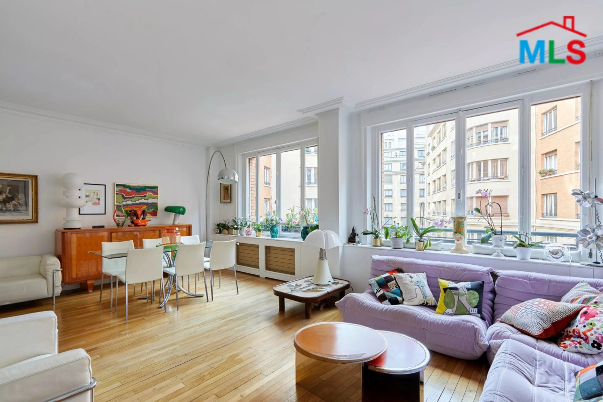 2-BEDROOM APARTMENT FOR SALE l Ave. FOCH-RUE DURET I PARIS 16ème l FRANCE- 71m2