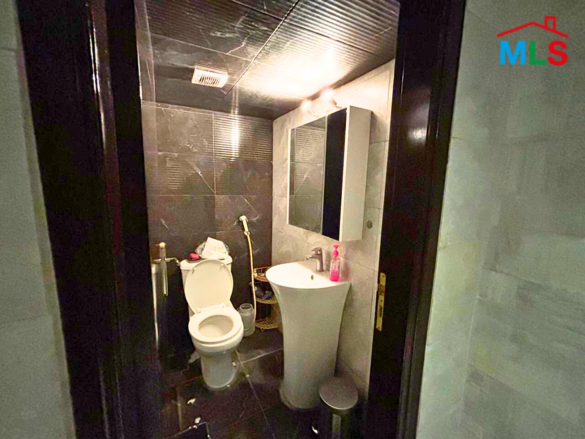 3-Bedroom Furnished Apartment For Sale in Furn El Chebbak