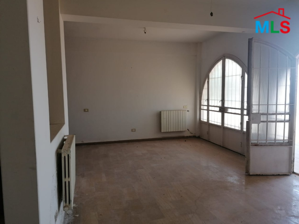 Villa with a Panoramic View & a Garden For Sale in Annaya Prime Location