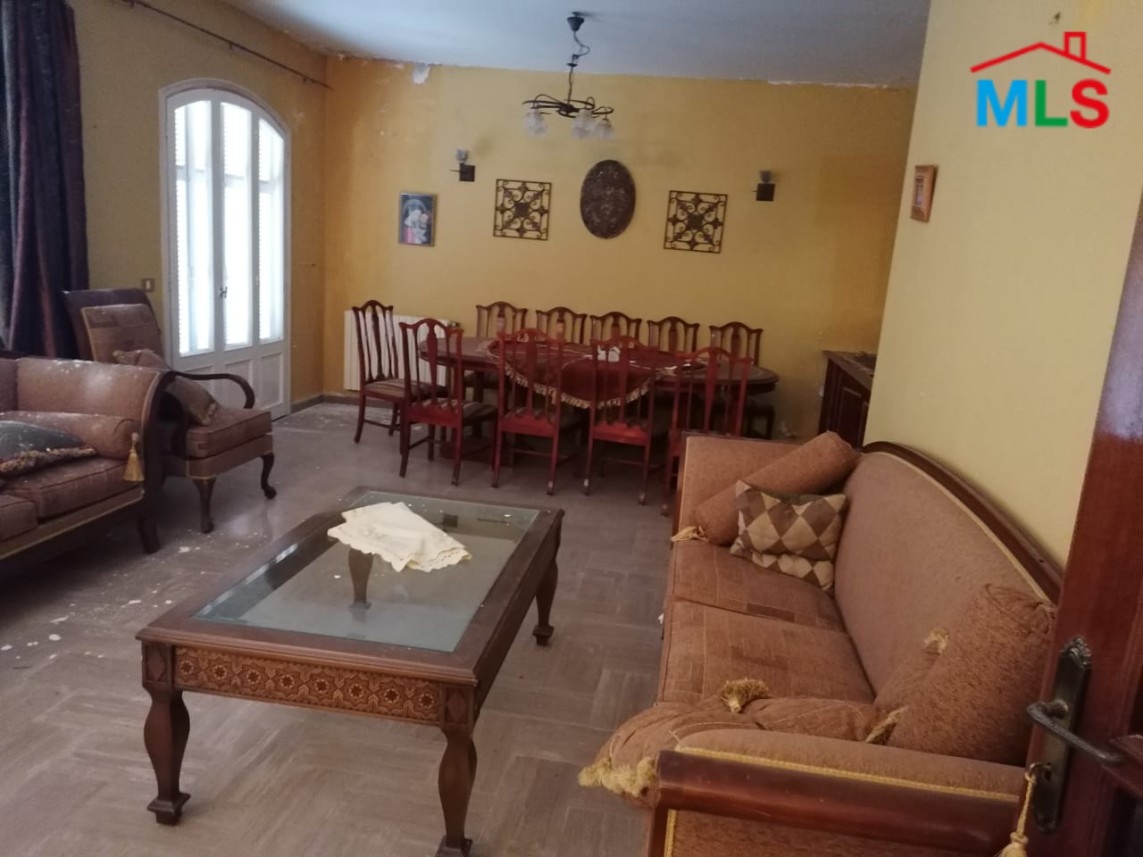 Villa with a Panoramic View & a Garden For Sale in Annaya Prime Location