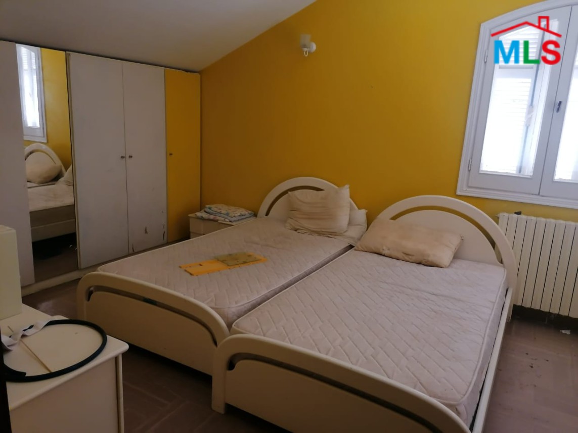 Villa with a Panoramic View & a Garden For Sale in Annaya Prime Location