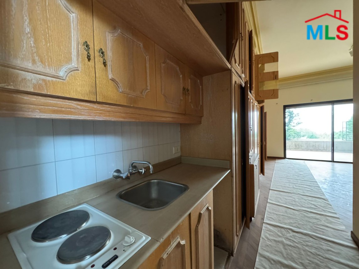 Spacious Villa With Terrace For Sale In Monteverde