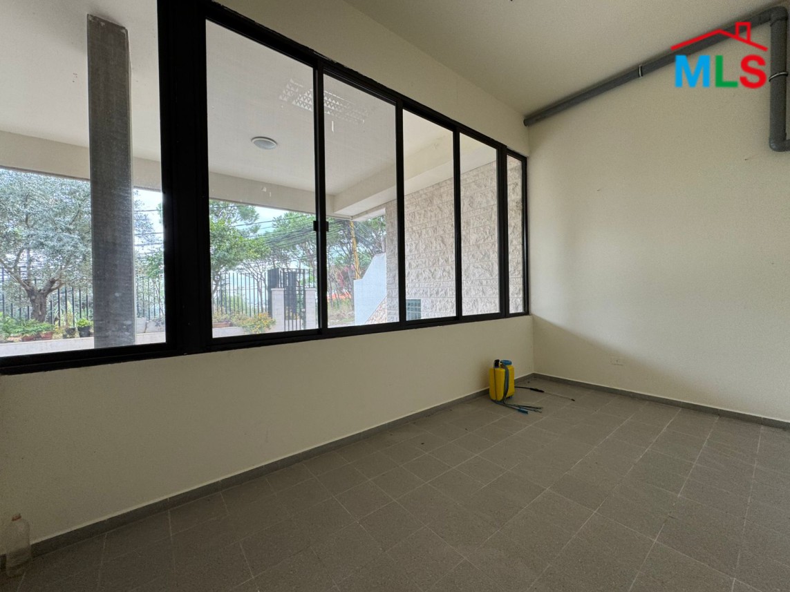 Spacious Villa With Terrace For Sale In Monteverde