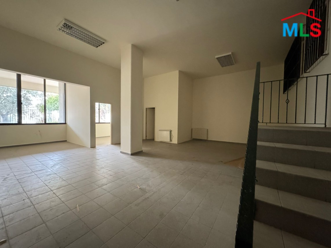 Spacious Villa With Terrace For Sale In Monteverde