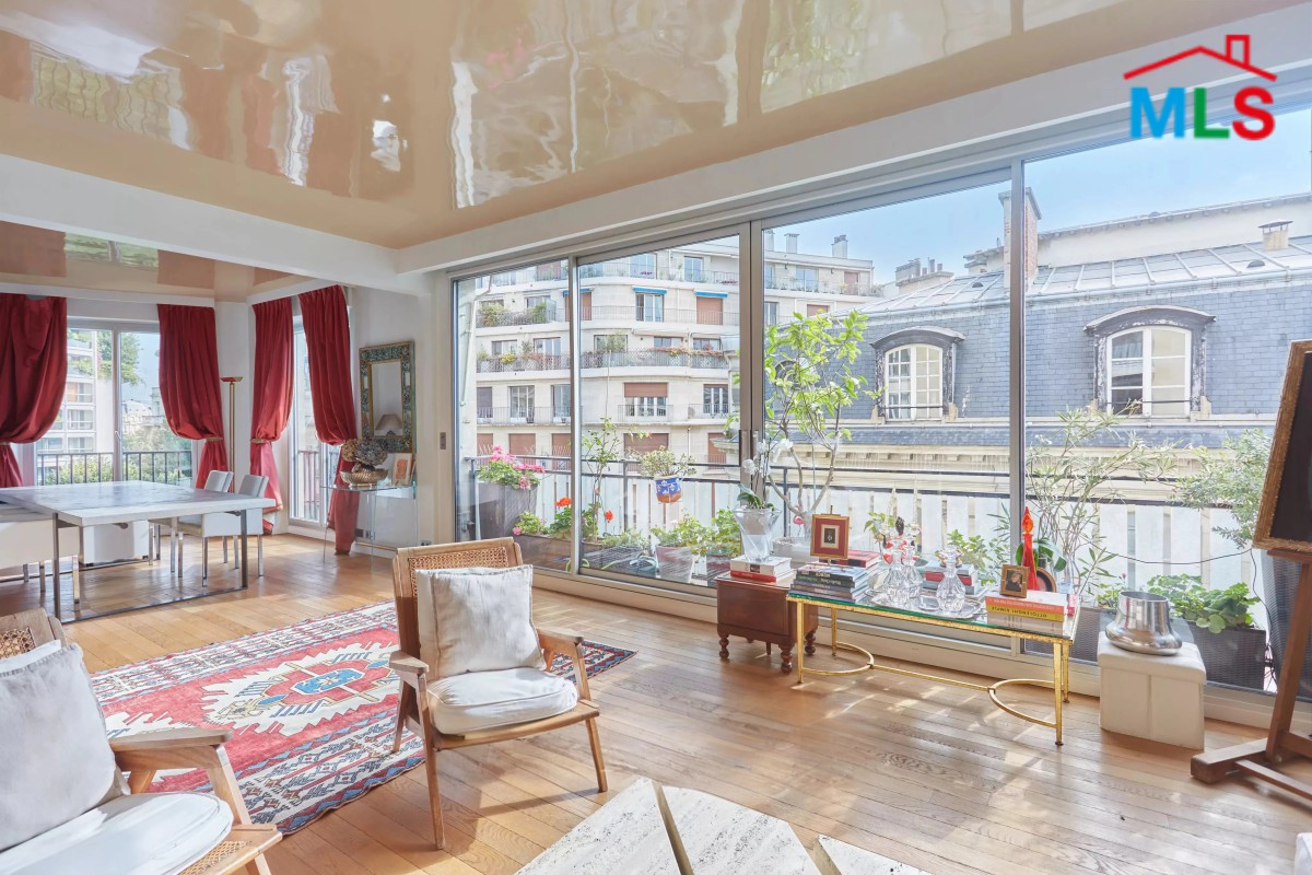 3-BEDROOM APARTMENT FOR SALE l CHAILLOT l PARIS 16ème l FRANCE - 140m2