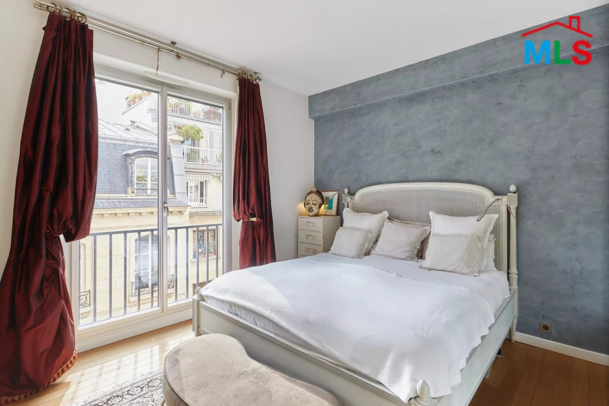 3-BEDROOM APARTMENT FOR SALE l CHAILLOT l PARIS 16ème l FRANCE - 140m2