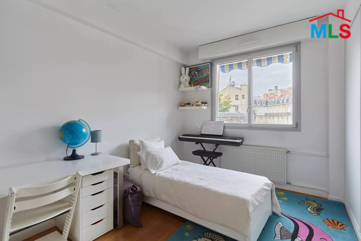 3-BEDROOM APARTMENT FOR SALE l CHAILLOT l PARIS 16ème l FRANCE - 140m2