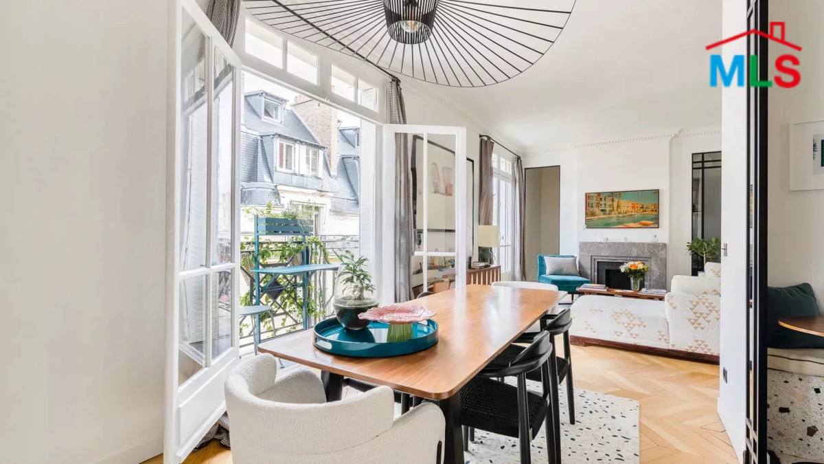 DUPLEX APARTMENT FOR SALE l Sq. LAMARTINE l PARIS 16ème l FRANCE - 97m2