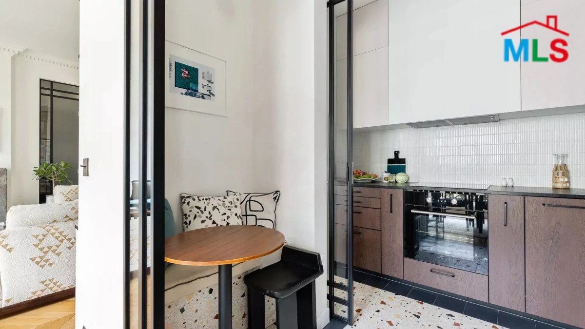 DUPLEX APARTMENT FOR SALE l Sq. LAMARTINE l PARIS 16ème l FRANCE - 97m2