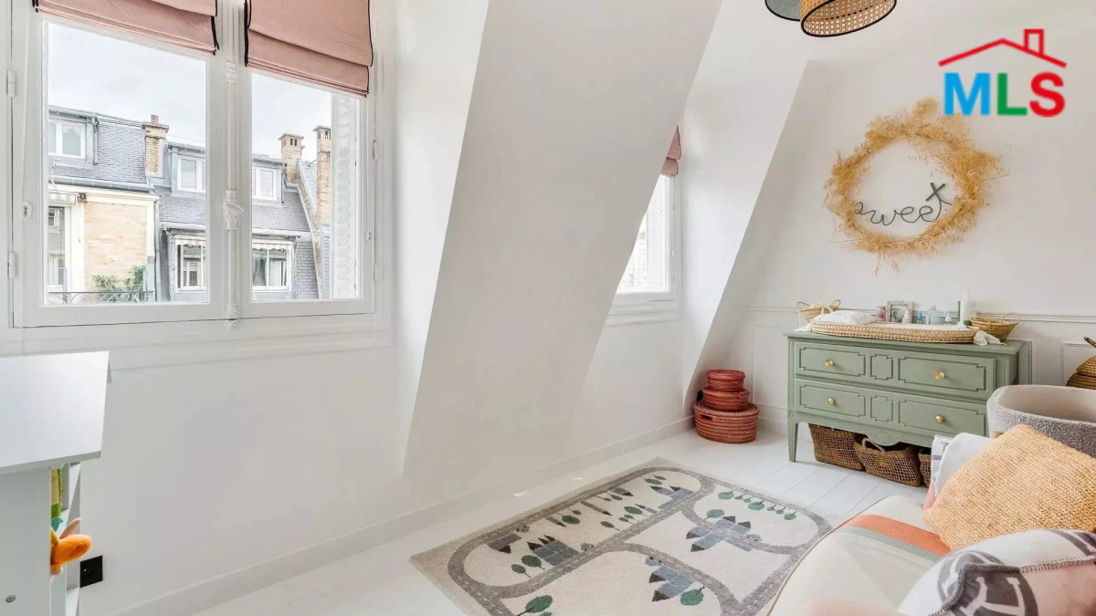 DUPLEX APARTMENT FOR SALE l Sq. LAMARTINE l PARIS 16ème l FRANCE - 97m2