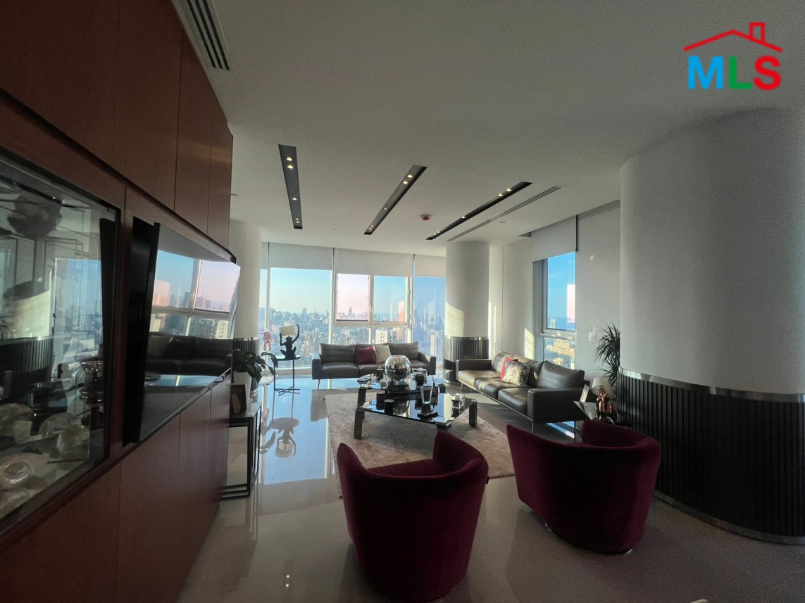 3-Bedroom Unfurnished Apartment with City View For Sale in Achrafieh, Sodeco