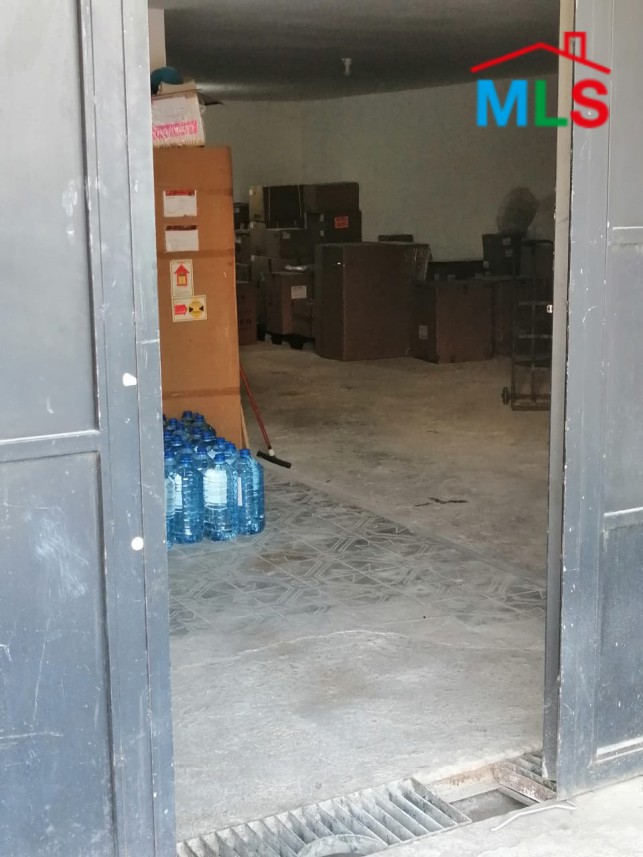 An Open Space Warehouse For Sale in Roumie