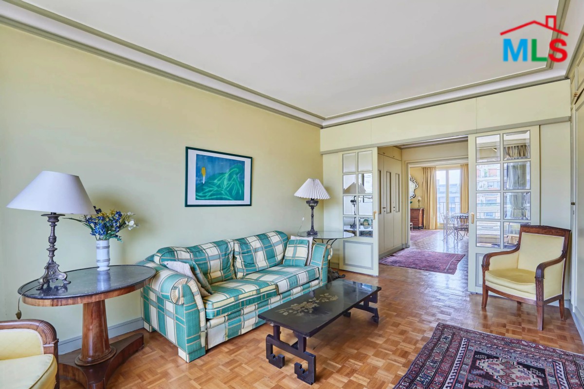 APARTMENT WITH OPEN VIEW FOR SALE IN MUETTE I PARIS 16ème l FRANCE- 91m2
