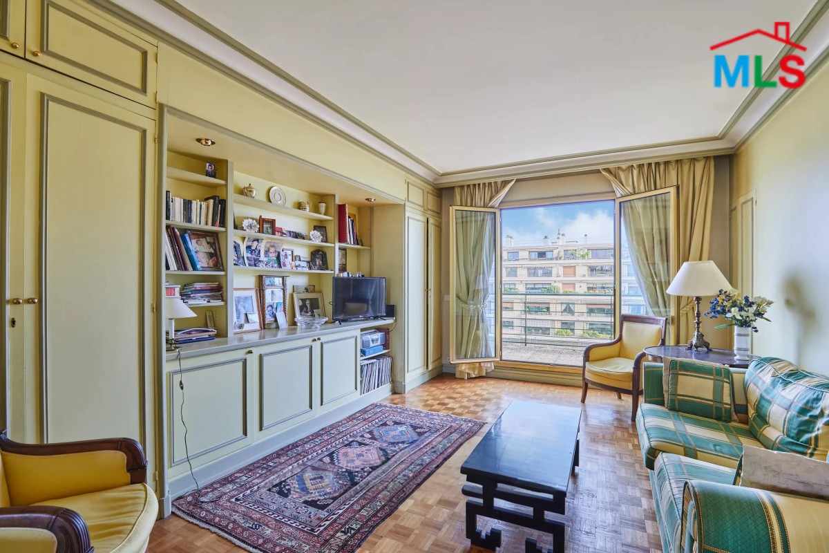 APARTMENT WITH OPEN VIEW FOR SALE IN MUETTE I PARIS 16ème l FRANCE- 91m2