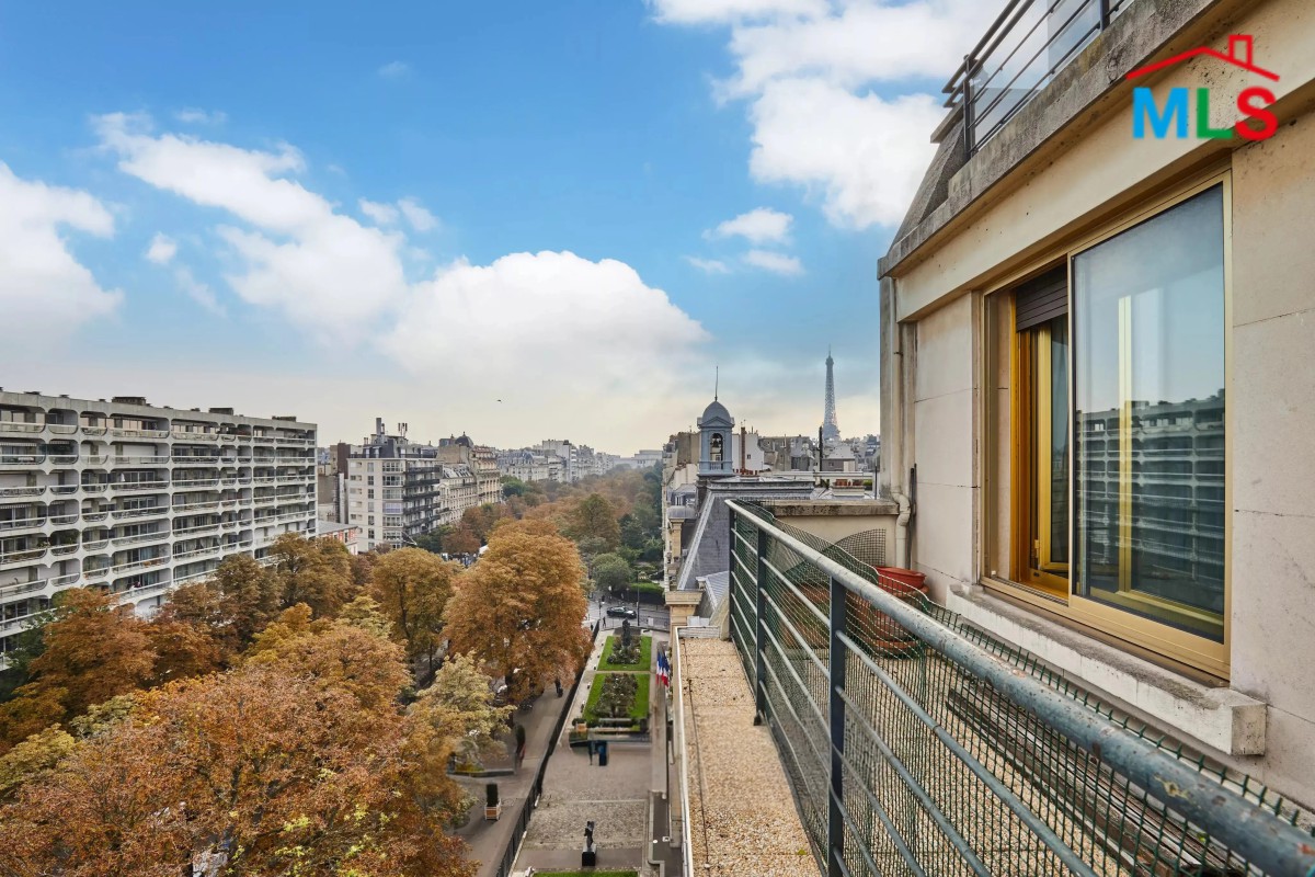 APARTMENT WITH OPEN VIEW FOR SALE IN MUETTE I PARIS 16ème l FRANCE- 91m2