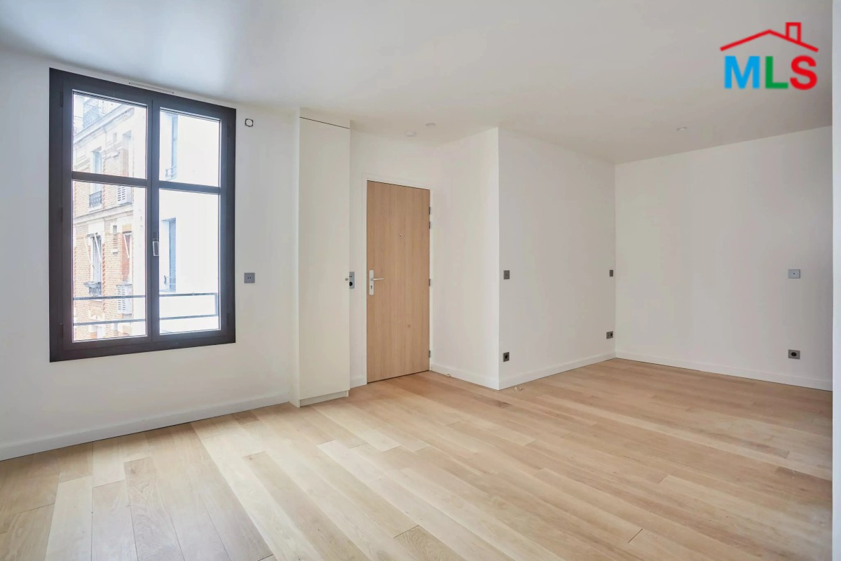 RENOVATED STUDIO FOR SALE l AUTEUIL I PARIS 16ème l FRANCE - 27m2