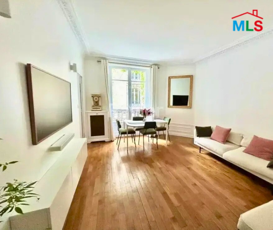2-BEDROOMS APARTMENT FOR SALE I AUTEUIL l PARIS 16ème l FRANCE - 70m2