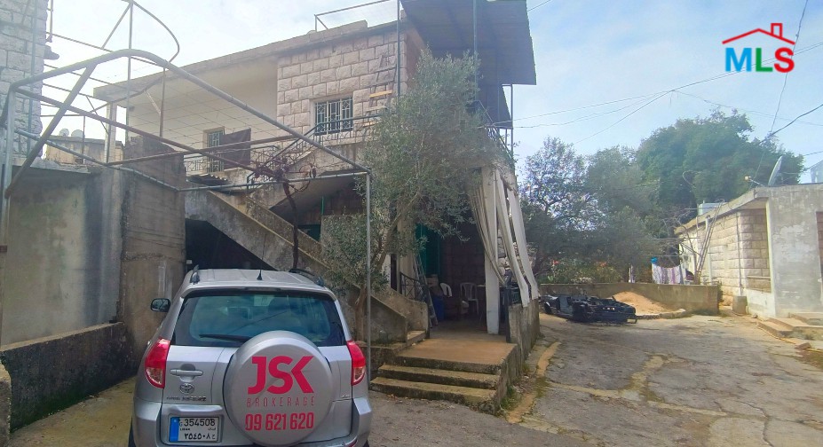 Land With Old House For Sale in Achkout