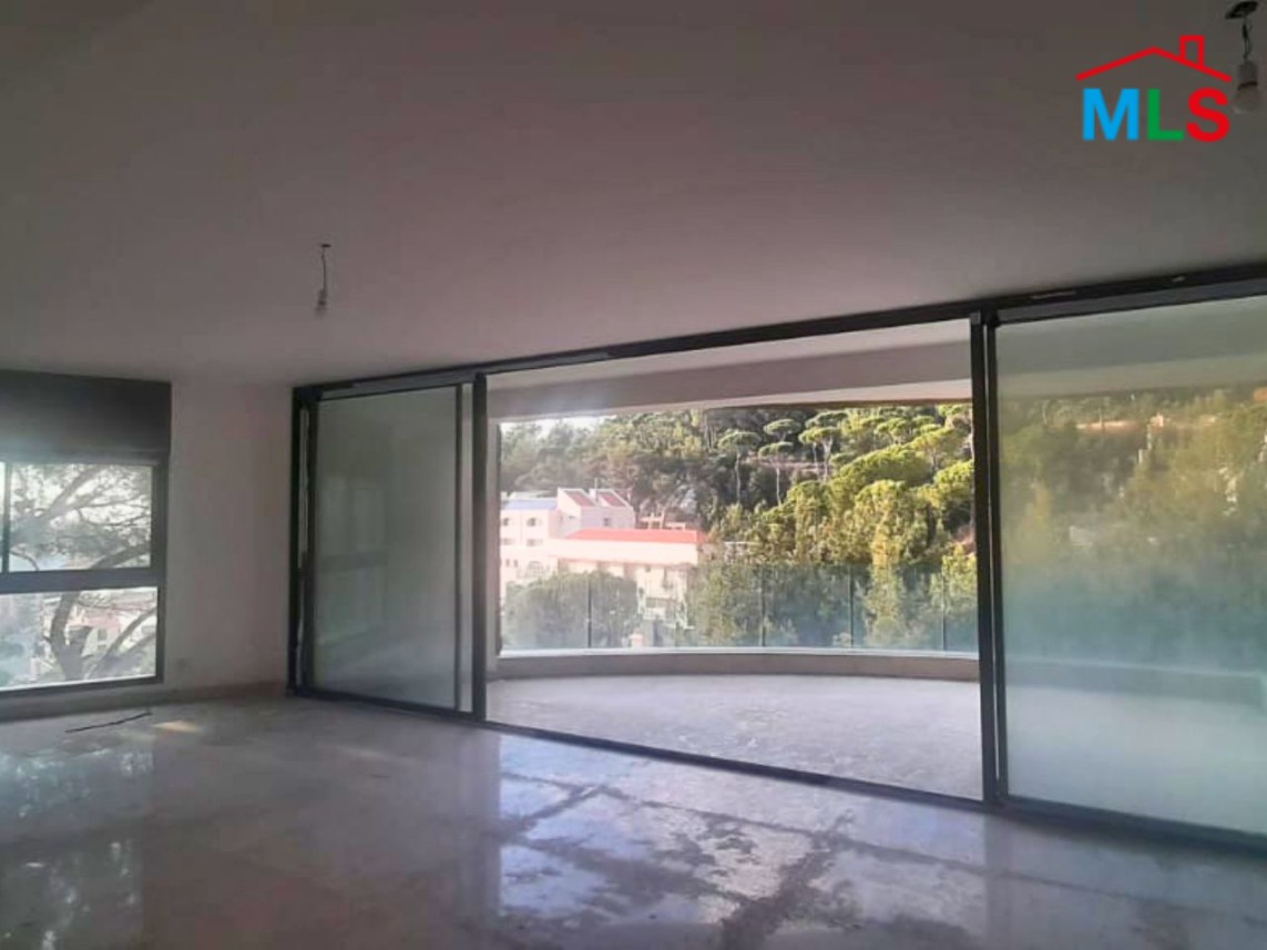 Luxurious Decorated Apartment For Sale in Baabdat