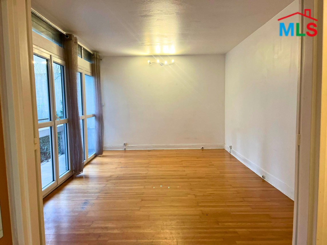 2-BEDROOM APARTMENT FOR SALE l VANVES l FRANCE - 70m2