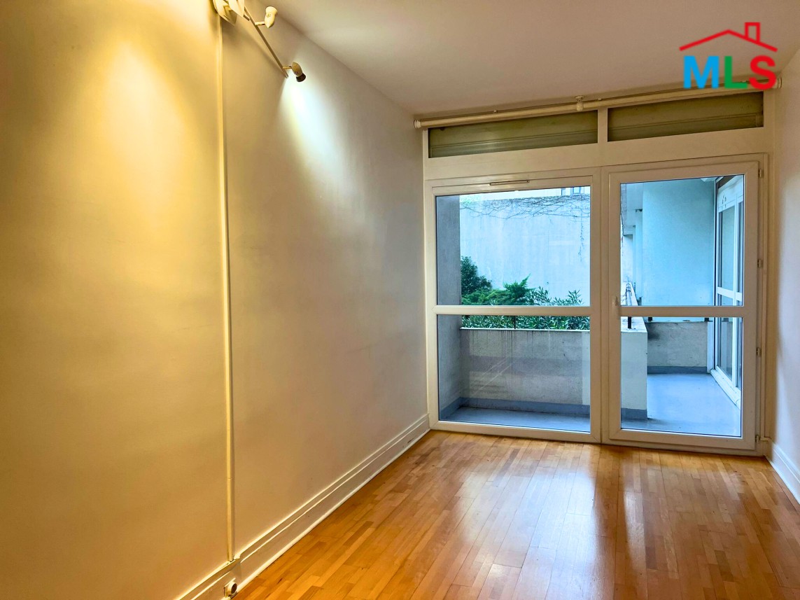 2-BEDROOM APARTMENT FOR SALE l VANVES l FRANCE - 70m2