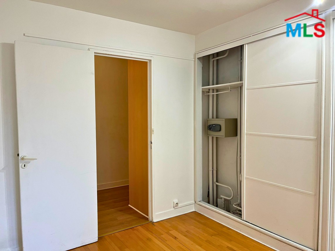 2-BEDROOM APARTMENT FOR SALE l VANVES l FRANCE - 70m2