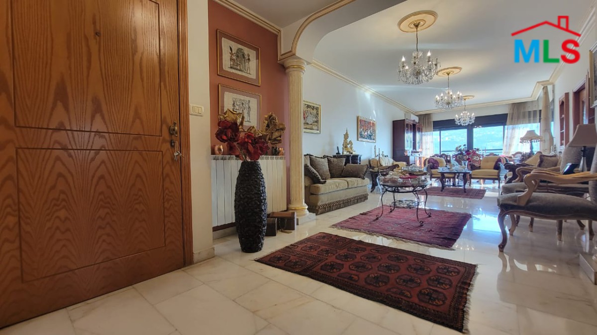 Spacious Apartment For Sale in Monteverde