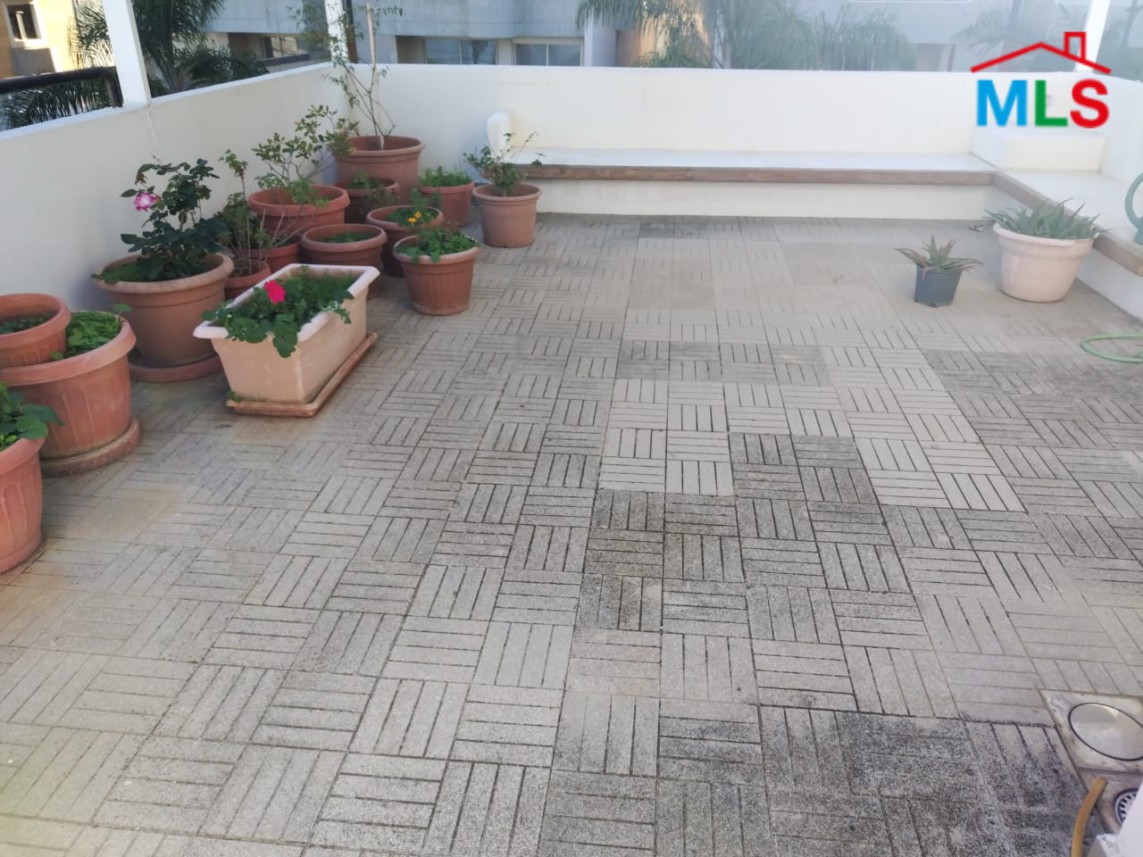 Triplex House With Seaview & 40 SQM Terrace For Sale in Haret Sakher