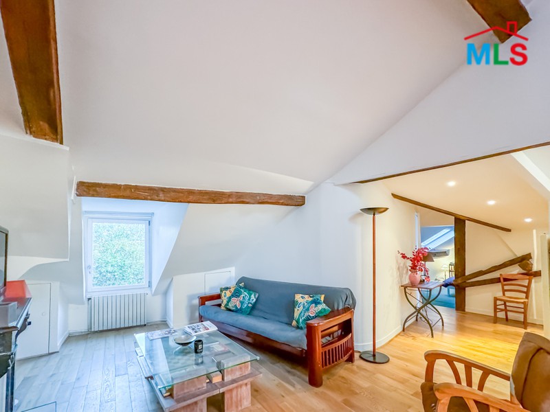 2 BEDROOMS APARTMENT FOR SALE l PARIS 6ème l FRANCE - 72m2