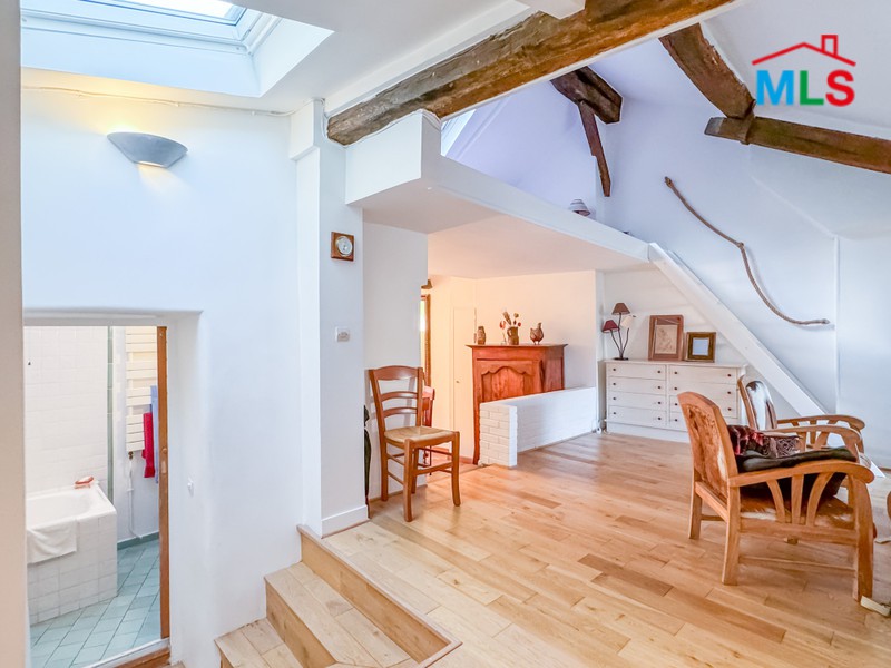 2 BEDROOMS APARTMENT FOR SALE l PARIS 6ème l FRANCE - 72m2