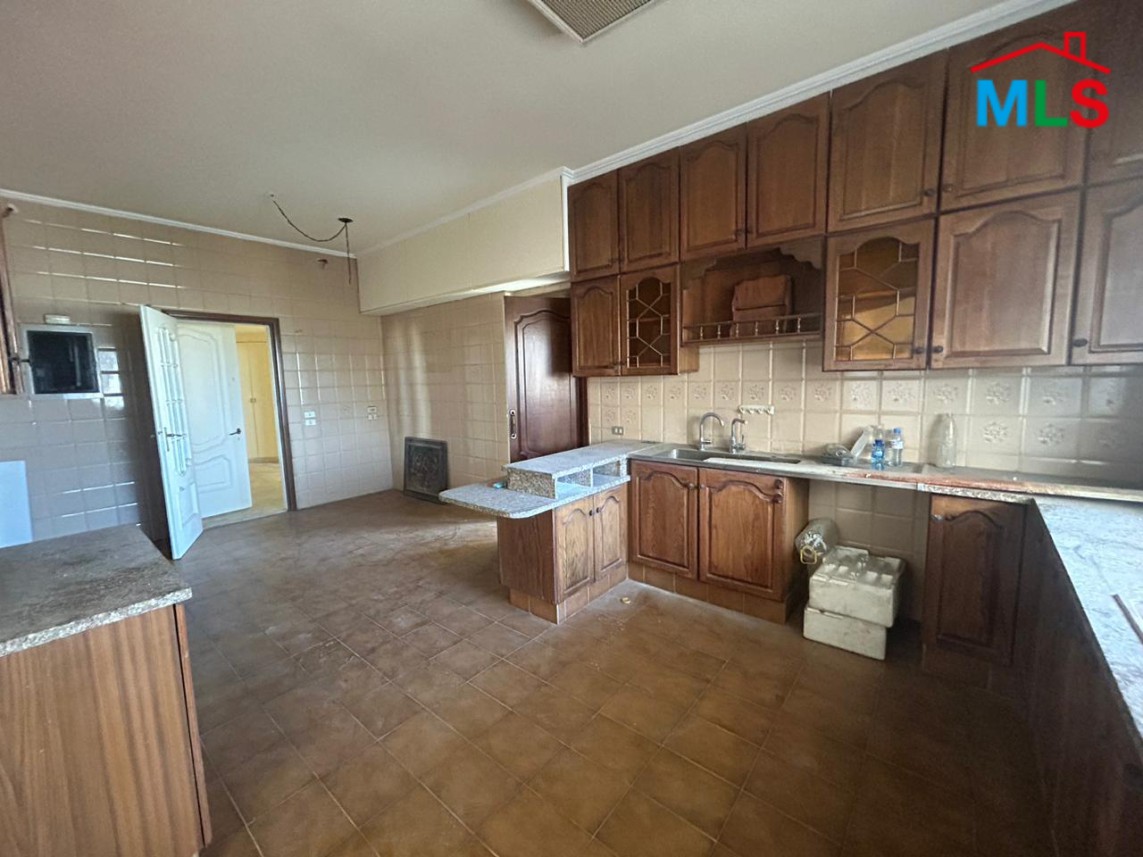 Spacious Apartment with City View For Sale in Koraytem