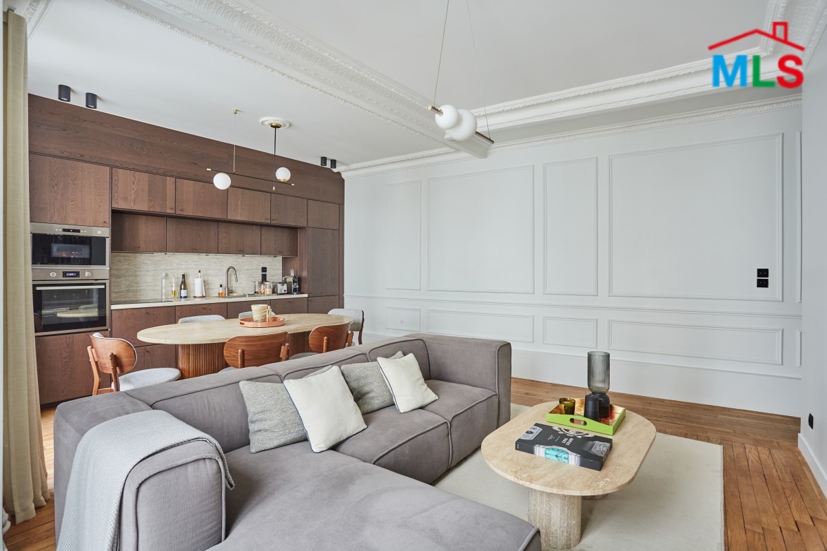 RENOVATED APARTMENT FOR SALE l MUETTE I PARIS 16ème l FRANCE - 60m2