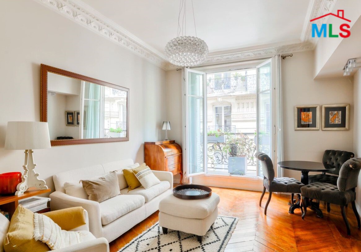 2-BEDROOM APARTMENT FOR SALE I PLACE BRETEUIL l PARIS 15ème l FRANCE - 59m2