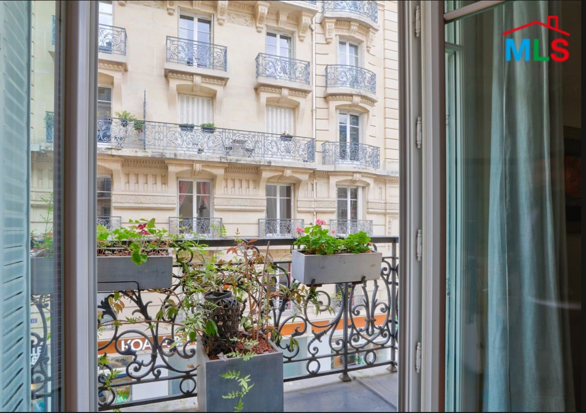 2-BEDROOM APARTMENT FOR SALE I PLACE BRETEUIL l PARIS 15ème l FRANCE - 59m2