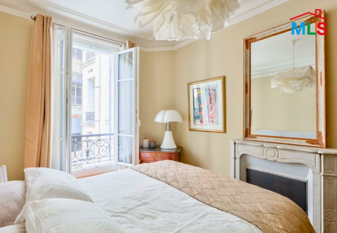 2-BEDROOM APARTMENT FOR SALE I PLACE BRETEUIL l PARIS 15ème l FRANCE - 59m2