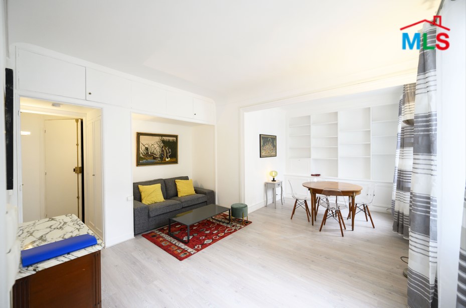 ONE BEDROOM APARTMENT FOR SALE l Ave. VICTOR HUGO I PARIS 16ème l FRANCE - 39m2