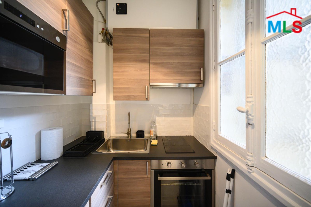 ONE BEDROOM APARTMENT FOR SALE l Ave. VICTOR HUGO I PARIS 16ème l FRANCE - 39m2