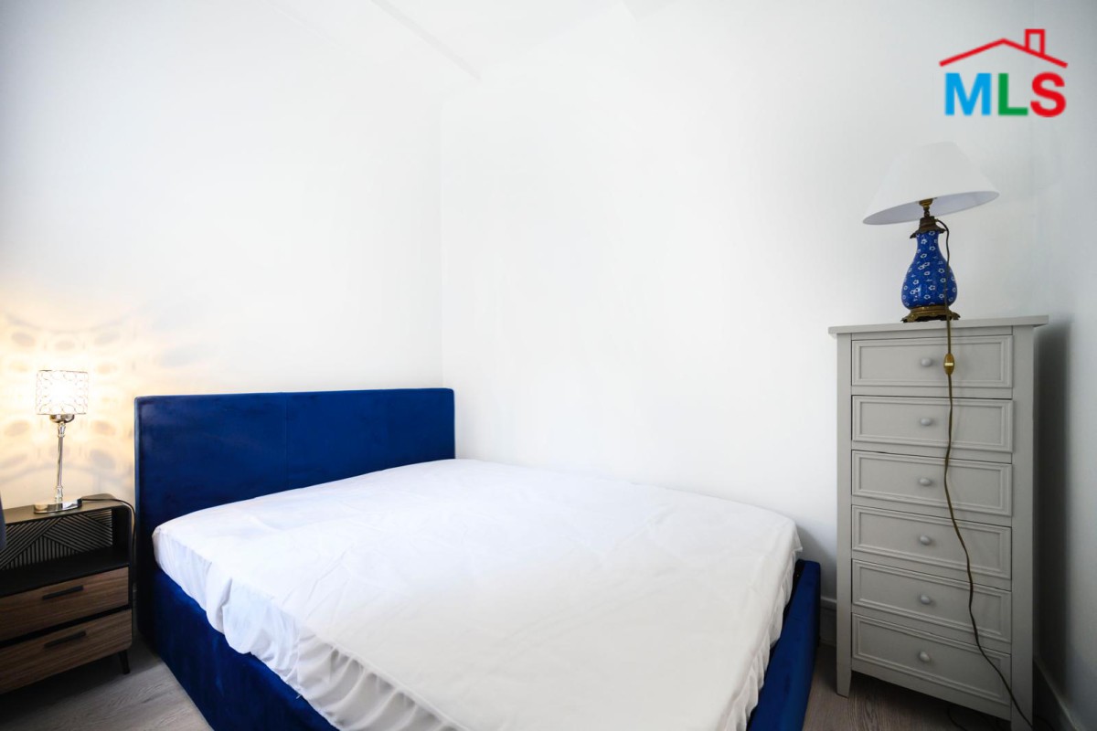 ONE BEDROOM APARTMENT FOR SALE l Ave. VICTOR HUGO I PARIS 16ème l FRANCE - 39m2