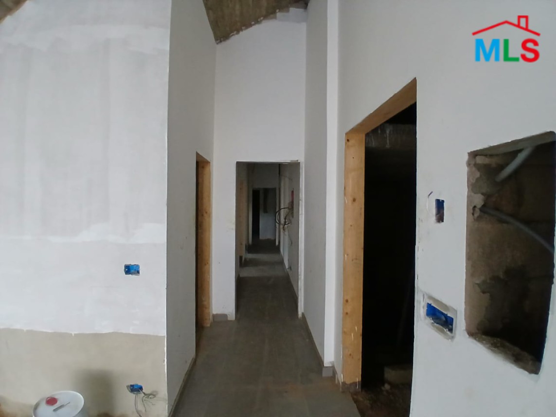 Brand New Roof For Sale In Aatchane