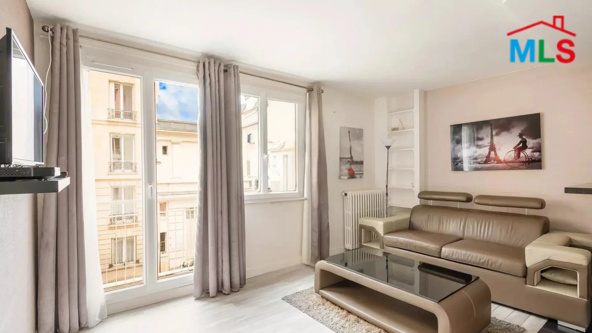 34 SQM STUDIO WITH OPEN VIEW FOR SALE IN JASMIN I PARIS 16ème l FRANCE