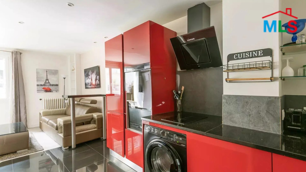 34 SQM STUDIO WITH OPEN VIEW FOR SALE IN JASMIN I PARIS 16ème l FRANCE