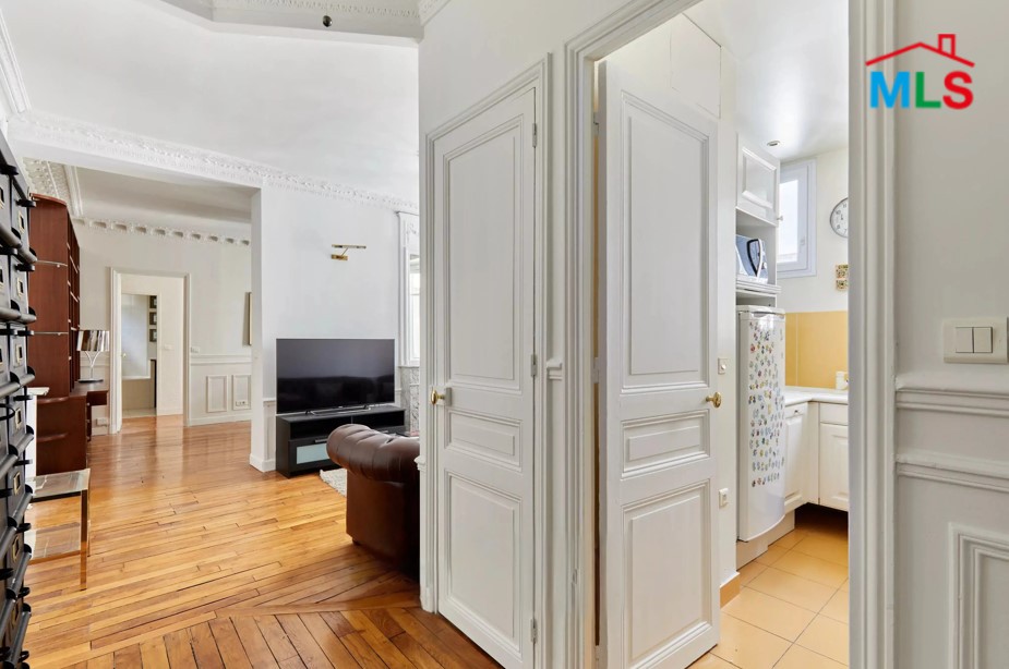 ONE BEDROOM APARTMENT FOR SALE l PARIS 7ème l FRANCE - 58m2